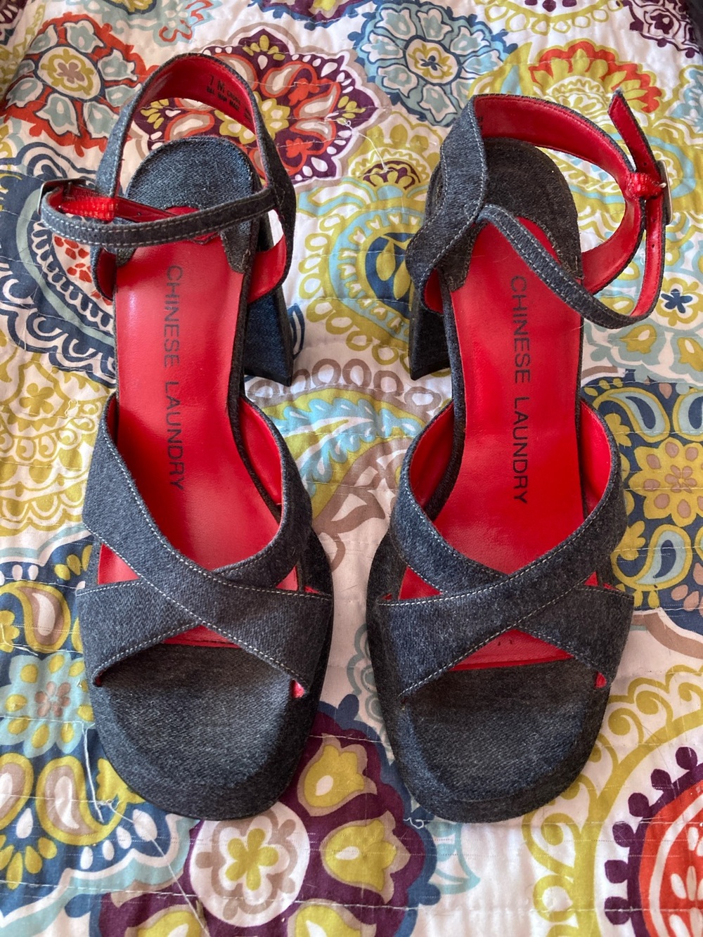 Chinese Laundry Gray Denim Platform Chunky Heels with Red Insole